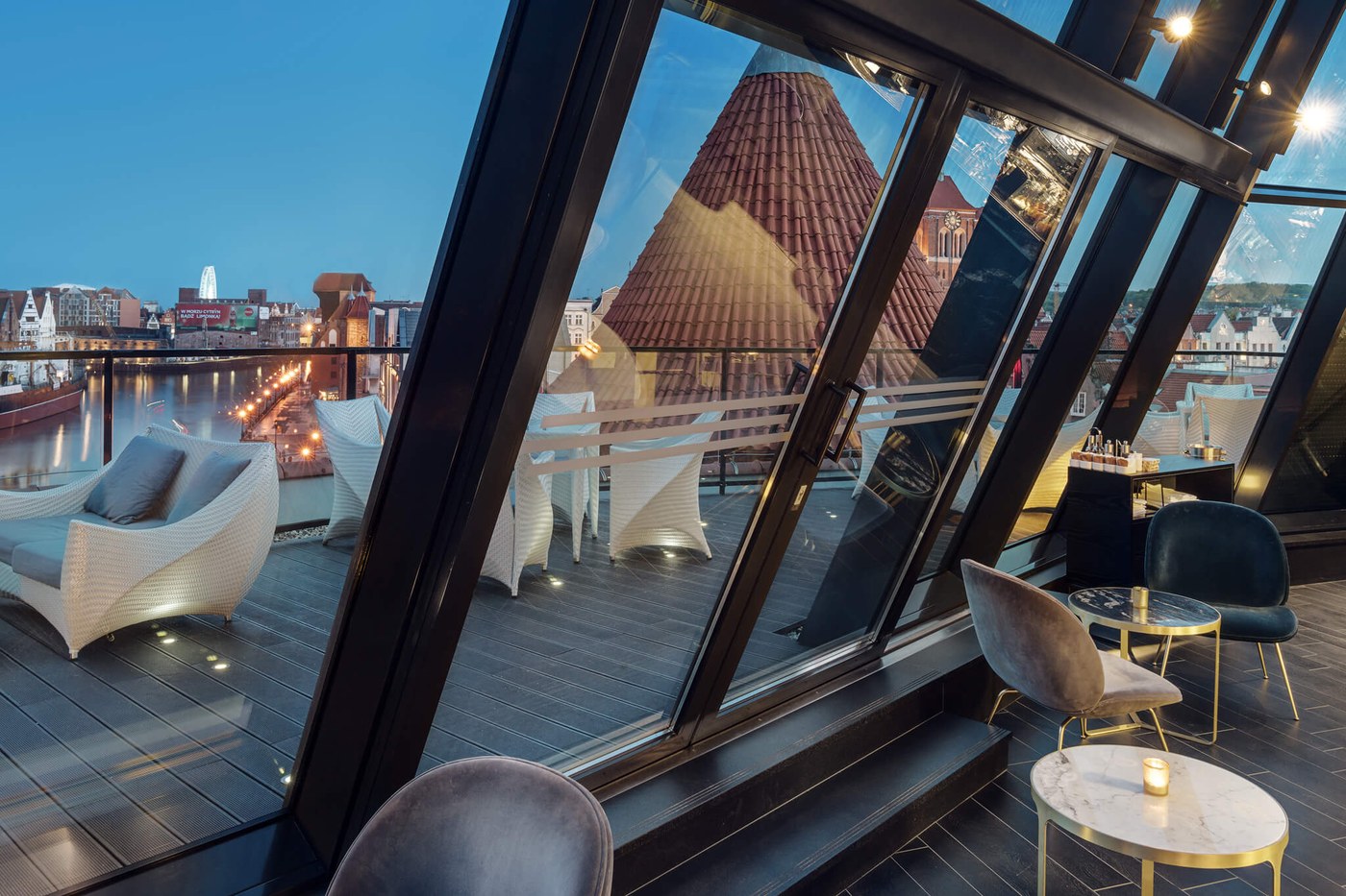 High 5 Terrace Bar