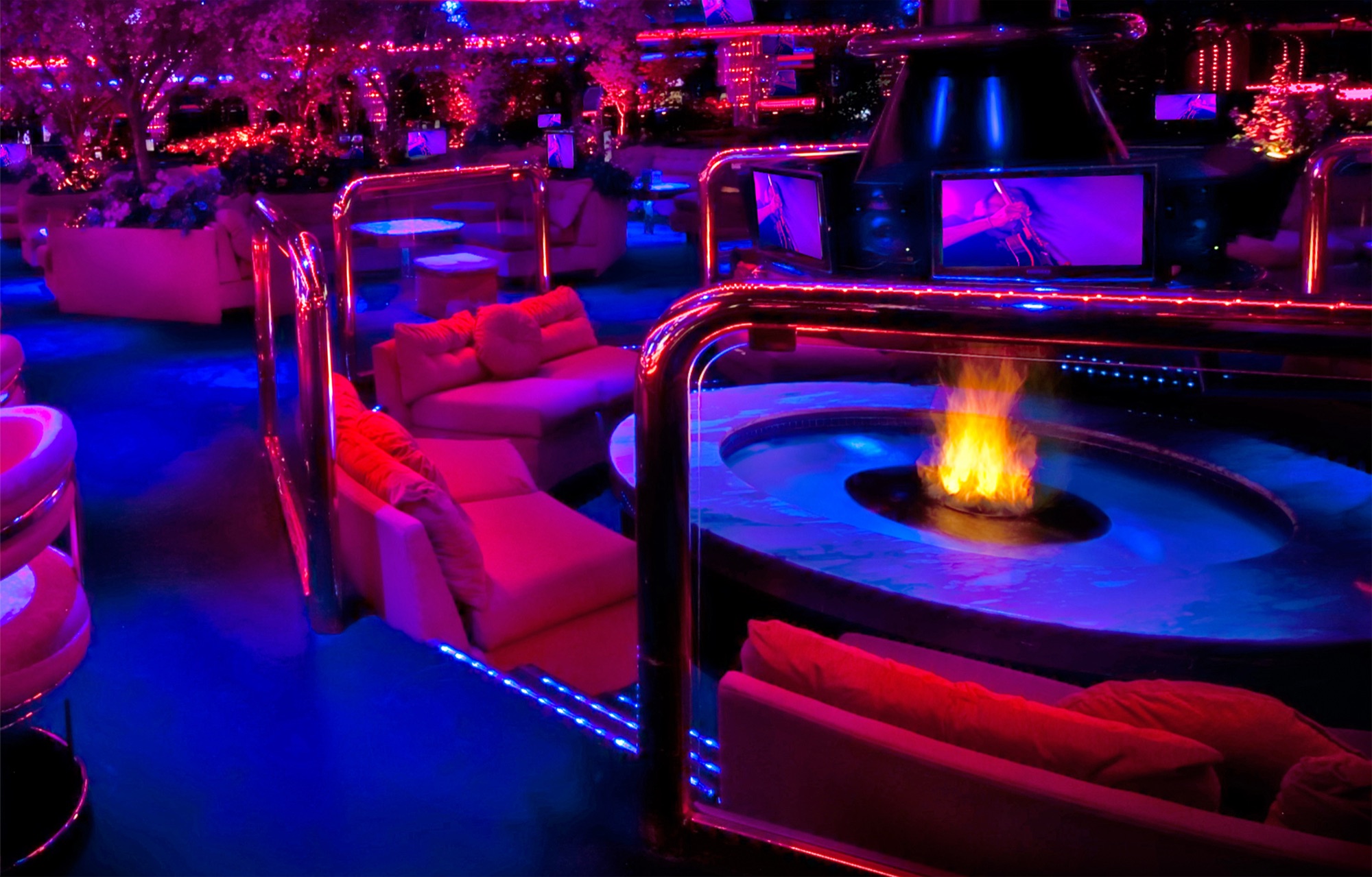 Peppermill Fireside Lounge