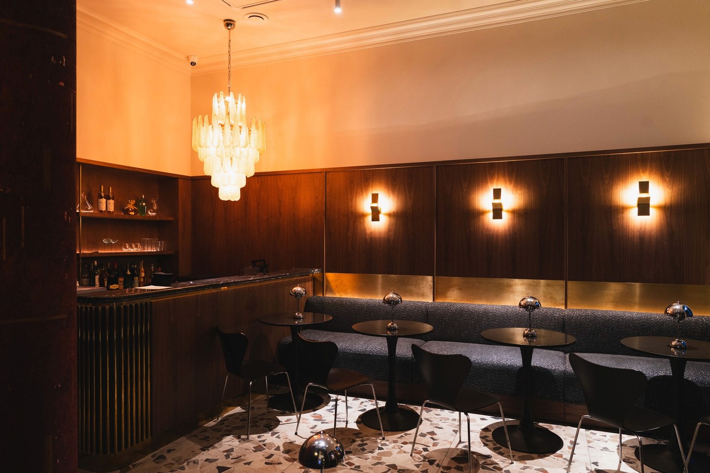 Feliks Bar Café