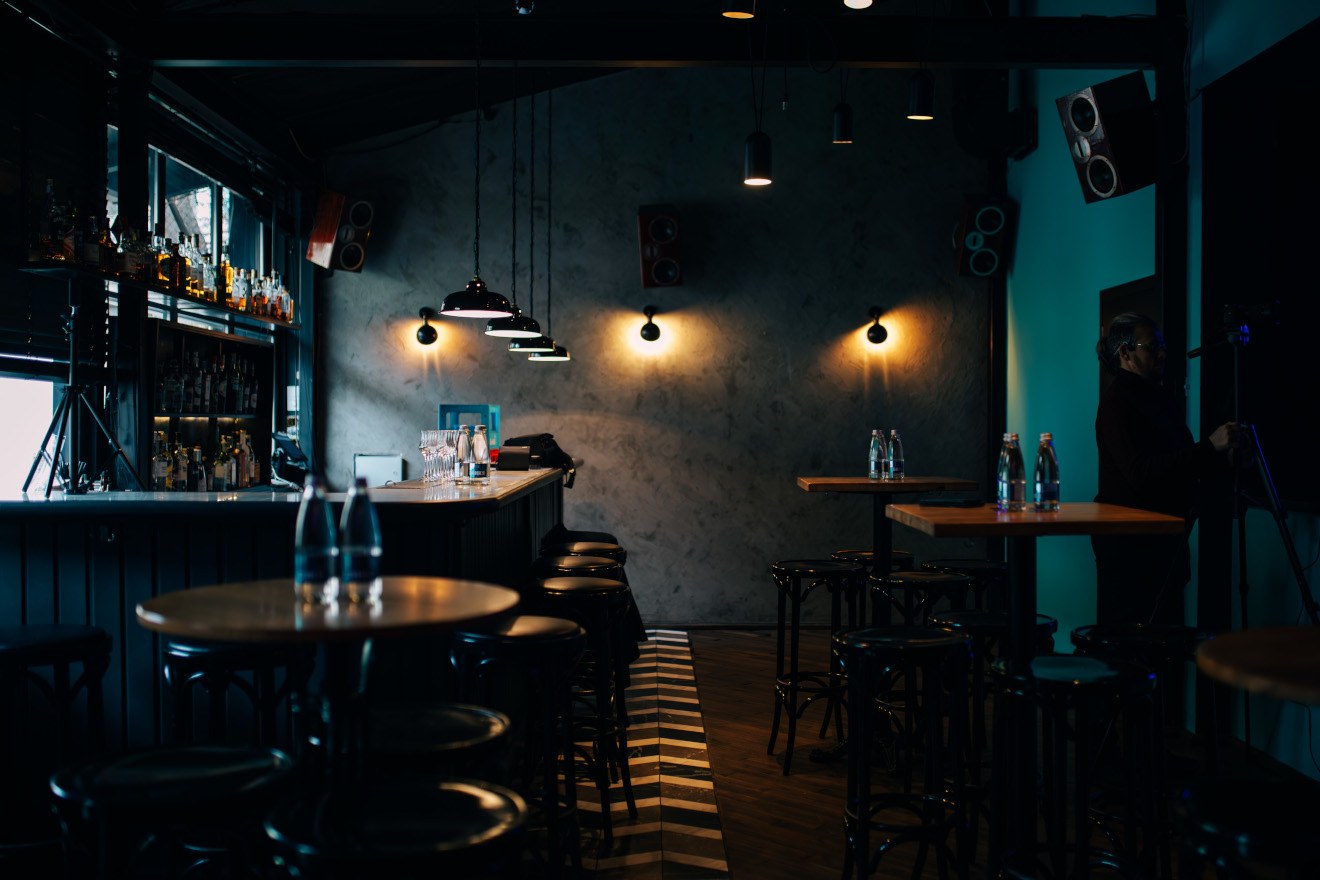 Phi Cocktail Bar
